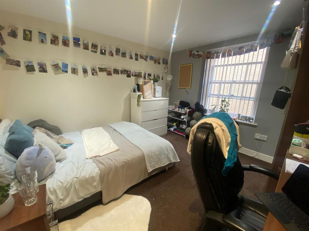 Bedroom 4 (2).jpeg