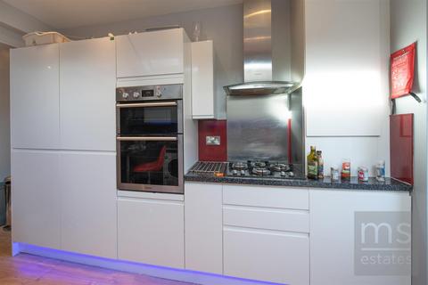 5 bedroom terraced house to rent, Lenton Boulevard, Nottingham NG7