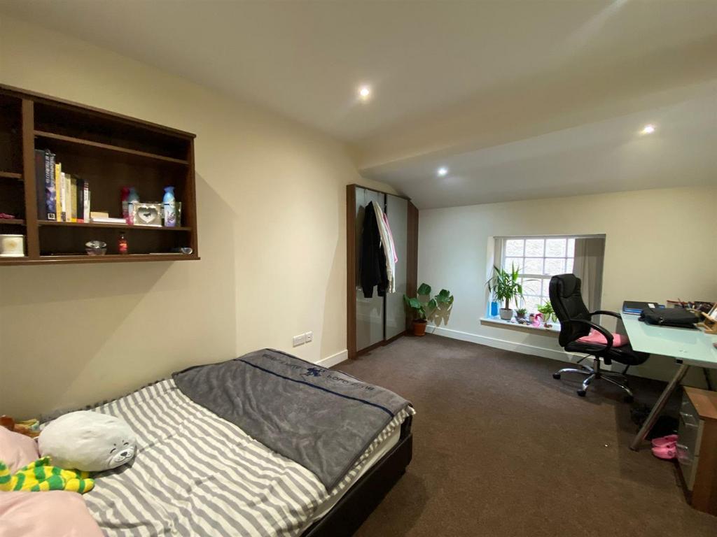 Bedroom 4 (1).jpeg