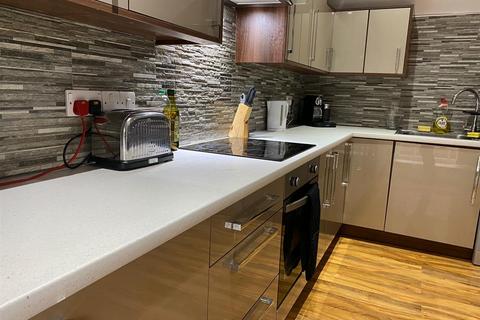 6 bedroom private hall to rent, Aalborg Place, Lancaster LA1