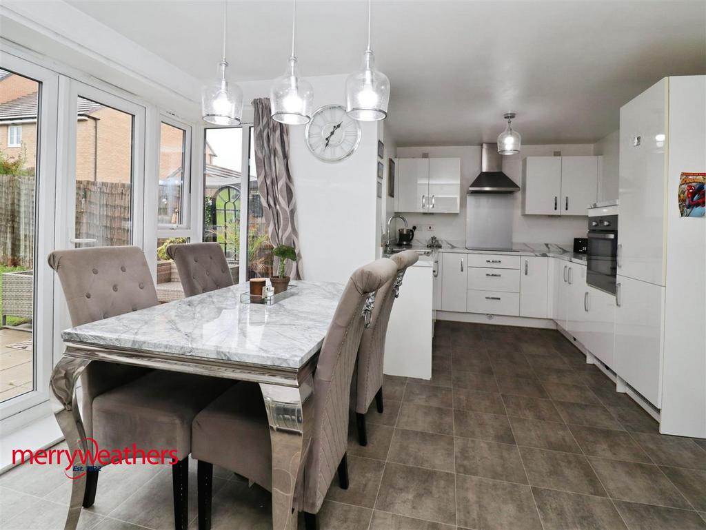 Dining kitchen