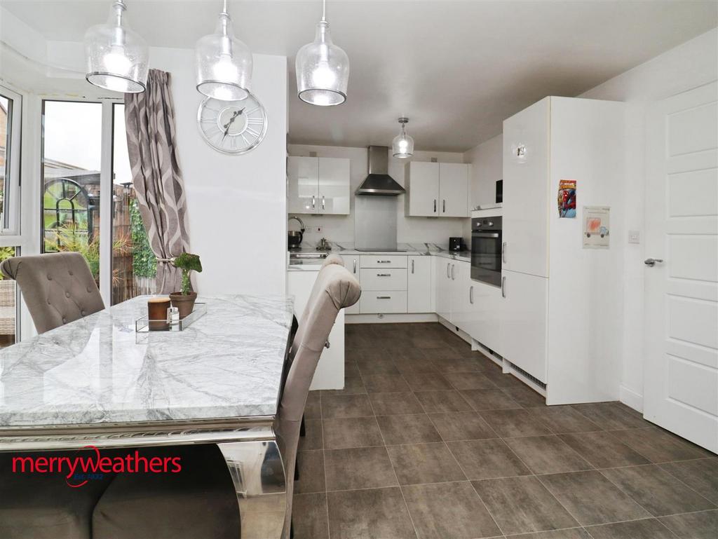 Dining kitchen