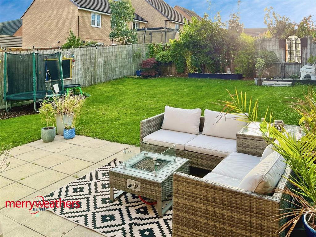 A0a587e0-new 20garden 20pic.jpg
