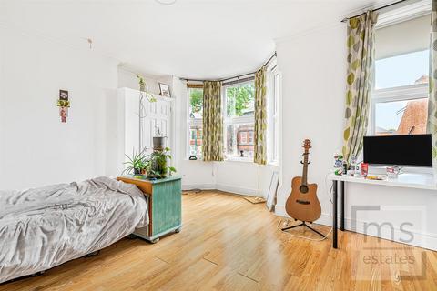 5 bedroom terraced house to rent, Lenton Boulevard, Nottingham NG7