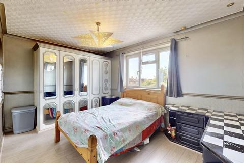 15 Townson Way, Northolt, UB5 6PS