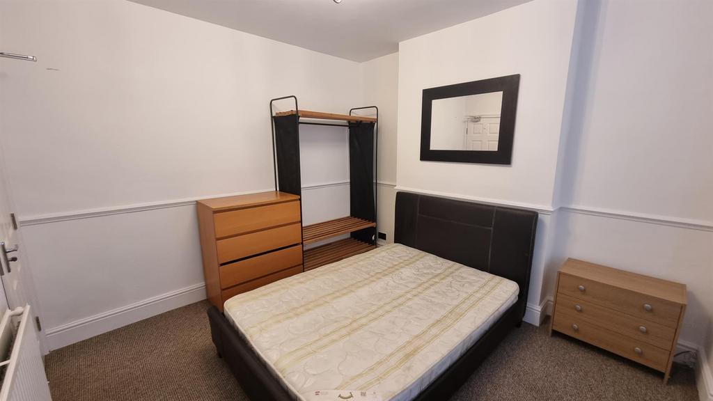 Bedroom 1.jpeg