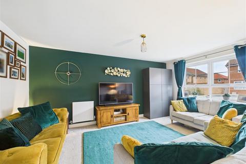 4 bedroom detached house for sale, Airedale Drive, Brough
