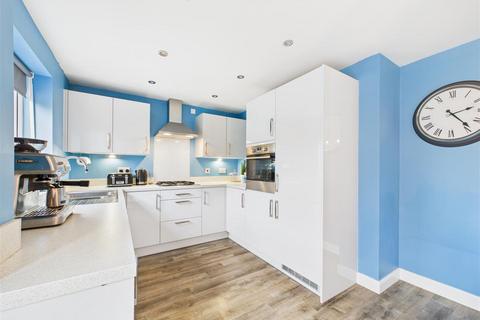 4 bedroom detached house for sale, Airedale Drive, Brough