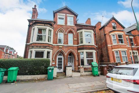 5 bedroom semi-detached house to rent, Lenton Boulevard, Nottingham NG7