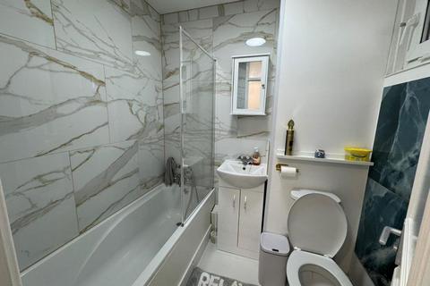 1 bedroom apartment to rent, Dalmeny Avenue,  London,  N7
