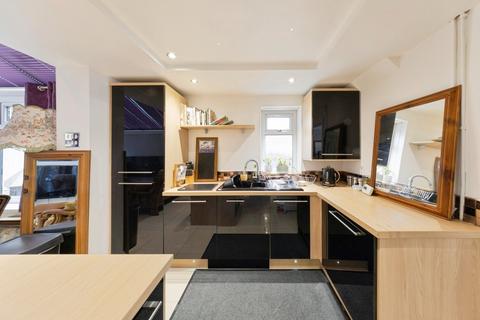 2 Chestnut Close, Stony Stratford, Milton Keynes, MK11 1JZ