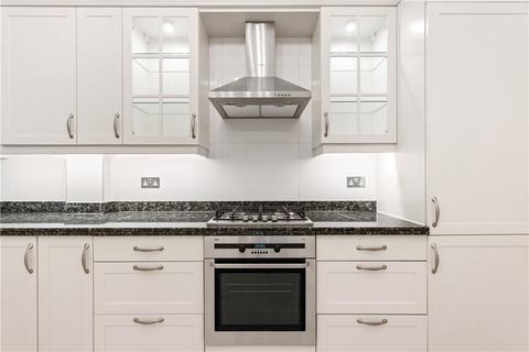 3 bedroom maisonette to rent, Egerton Gardens, Knightsbridge, London, SW3
