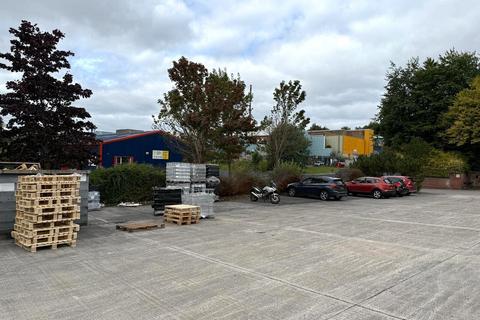 Warehouse to rent, Ings Av Rochdale OL12 7LQ