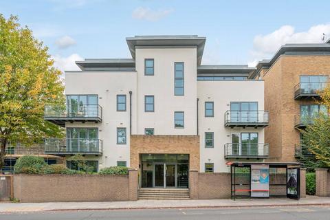 2 bedroom flat to rent, Barnes House, Roehampton, London, SW15