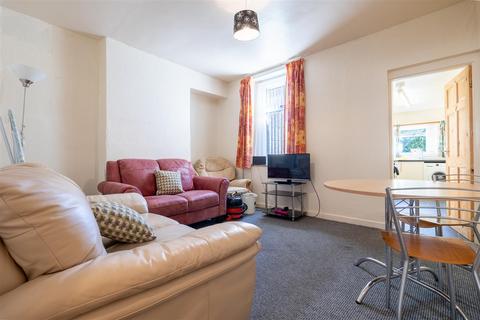 4 bedroom private hall to rent, Percy Road, Lancaster LA1