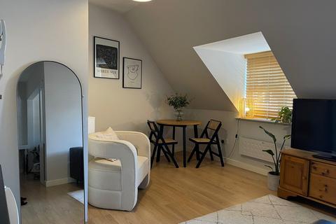 1 bedroom flat to rent, Maxwell House, Maxwell Road, Beaconsfield, HP9