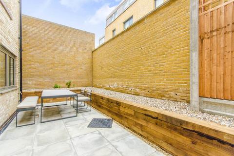 2 bedroom flat for sale, Allcroft Road, Kentish Town, London, NW5