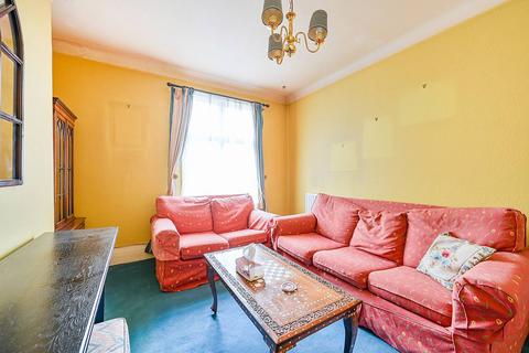 3 bedroom flat for sale, Eaton Rise, Ealing, London, W5