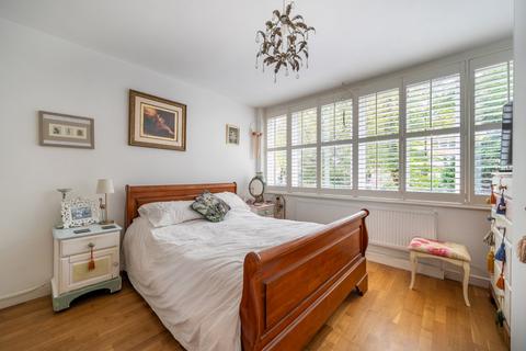2 bedroom flat for sale, Shepherds Hill, London, N6