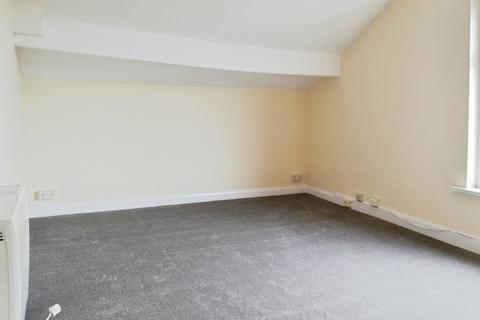 2 bedroom apartment to rent, Illingworth Street, West Yorkshire WF5