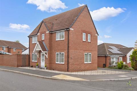 3 bedroom detached house for sale, Codling Road, Evesham WR11