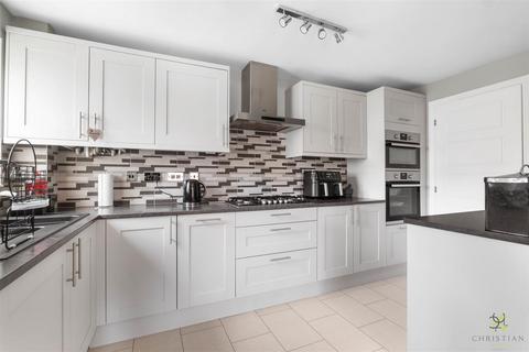 3 bedroom detached house for sale, Codling Road, Evesham WR11