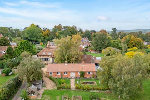 2 bedroom barn conversion for sale, Manor Field, Weedon, Buckinghamshire.