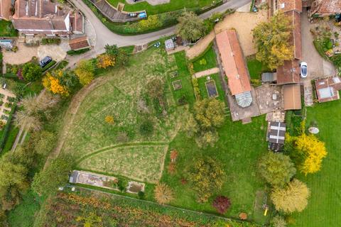 2 bedroom barn conversion for sale, Manor Field, Weedon, Buckinghamshire.