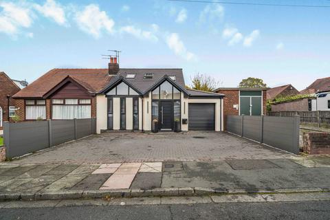 3 bedroom semi-detached bungalow for sale, Crossby Close, Manchester, M24