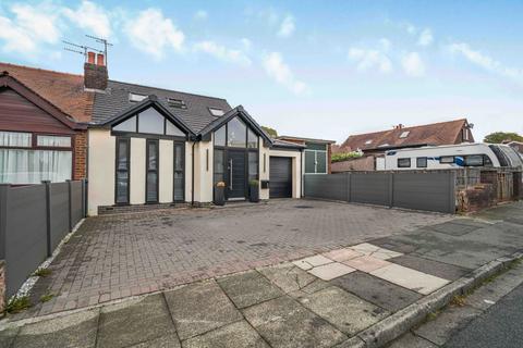 3 bedroom semi-detached bungalow for sale, Crossby Close, Manchester, M24