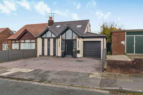 3 bedroom semi-detached bungalow for sale, Crossby Close, Manchester, M24