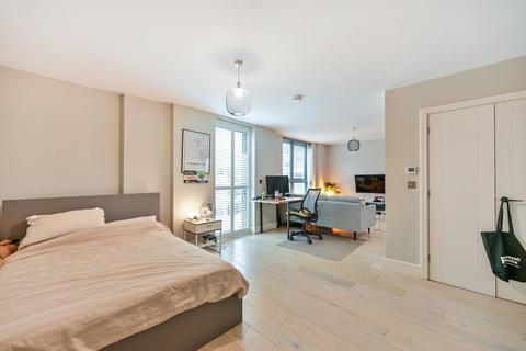 undefined, Antoinette Close, Kingston, KINGSTON UPON THAMES, KT1