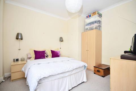 undefined, Huron Road, Heaver Estate, London, SW17