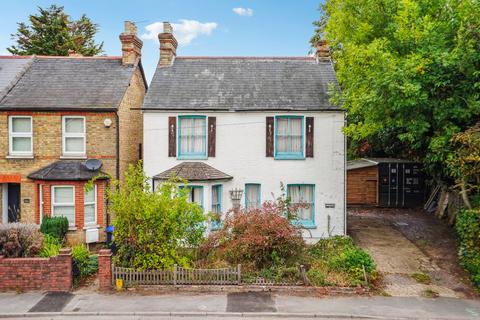 4 bedroom detached house for sale, Park Road, Farnham Royal SL2