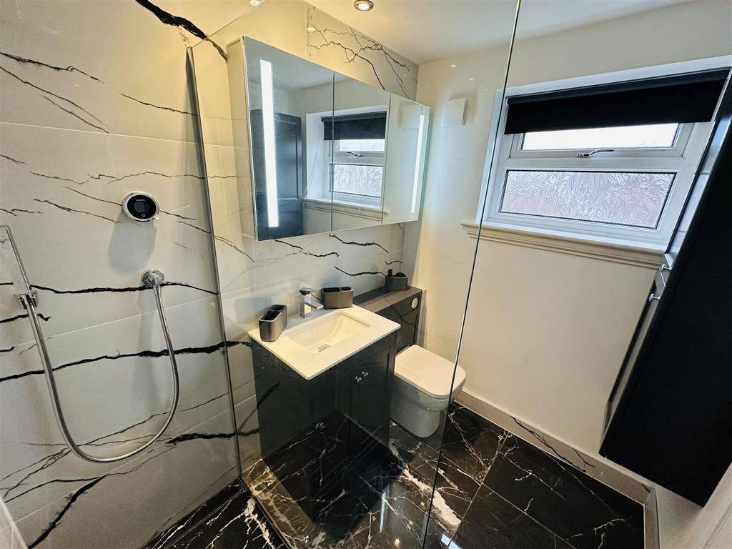 Ensuite.jpg