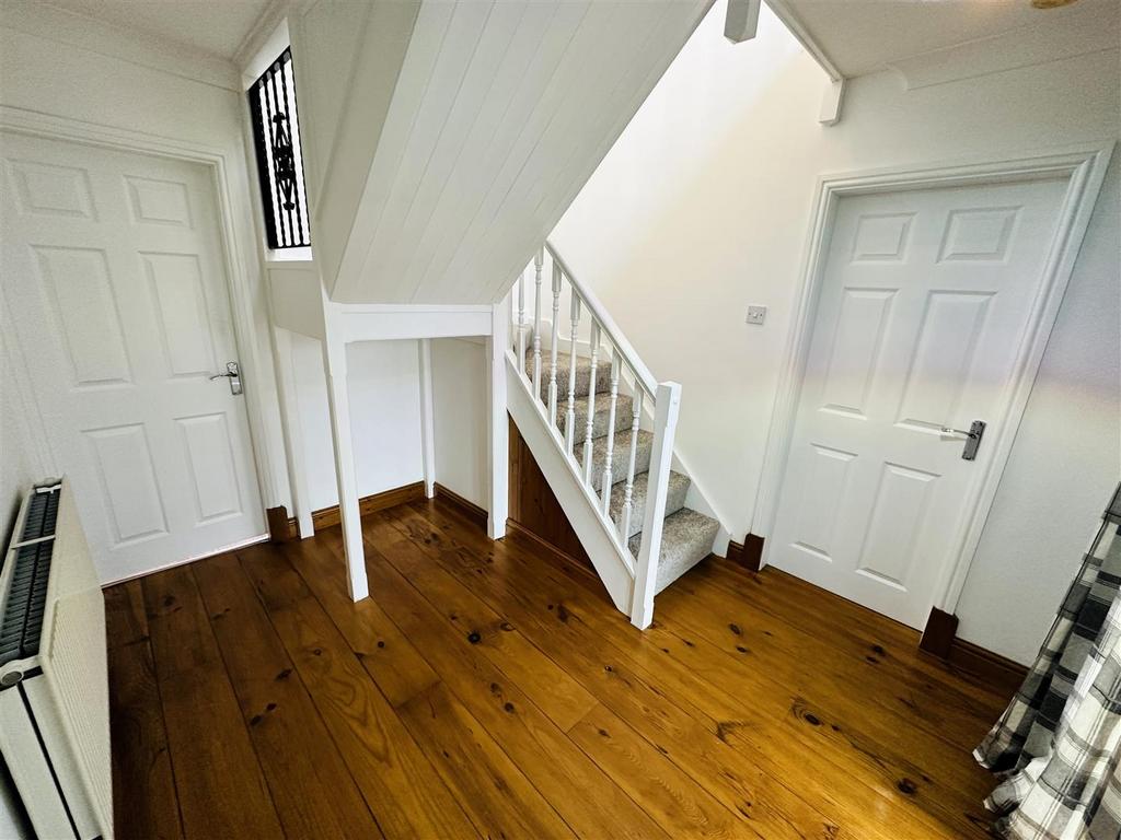 Hall.jpg