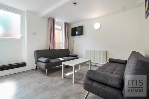 5 bedroom terraced house to rent, Park Road, Nottingham NG7