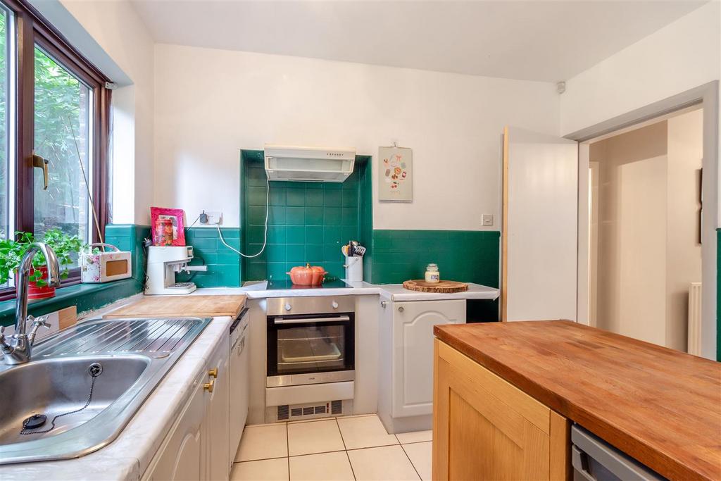 8666265-interior13.jpg