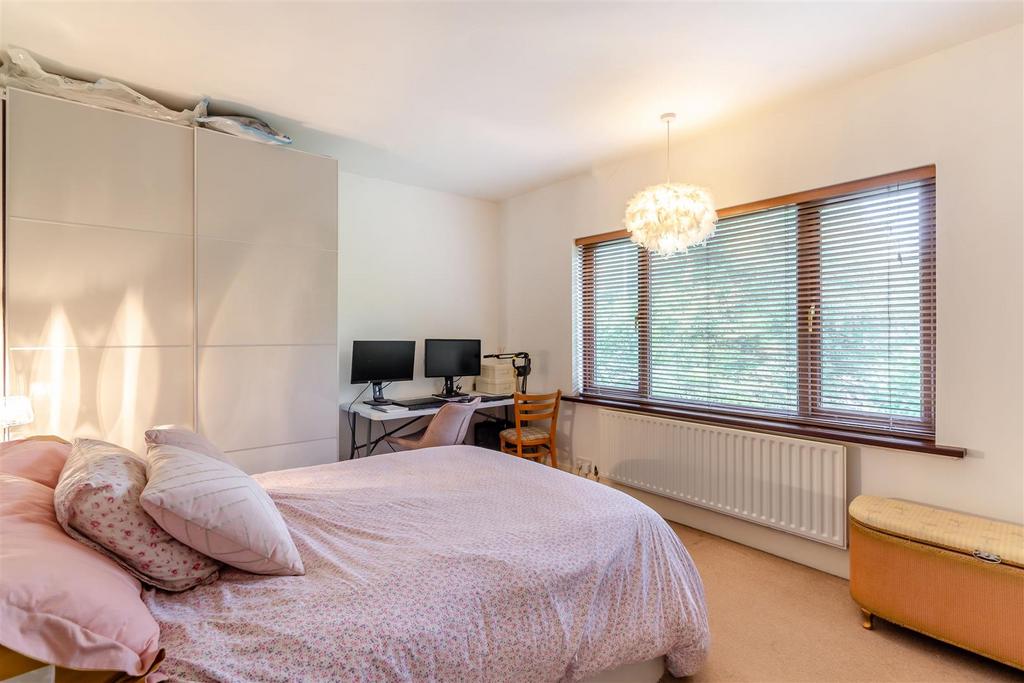 8666265-interior20.jpg