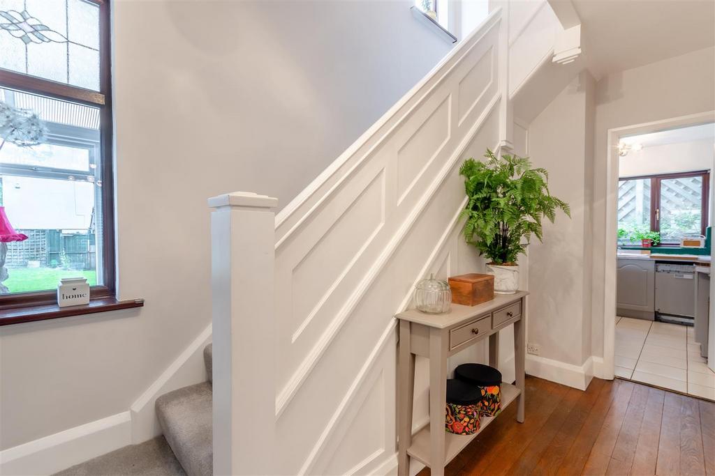 8666265-interior06.jpg