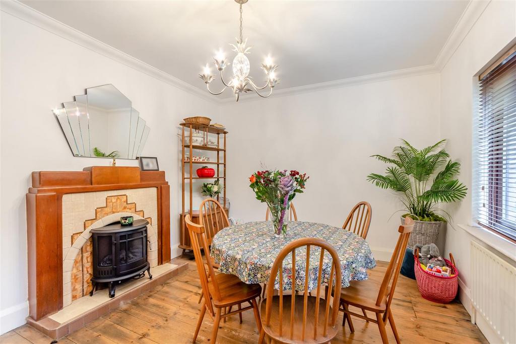 8666265-interior09.jpg