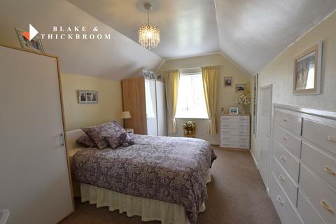 3 bedroom chalet for sale, Gorse Lane, Clacton-on-Sea