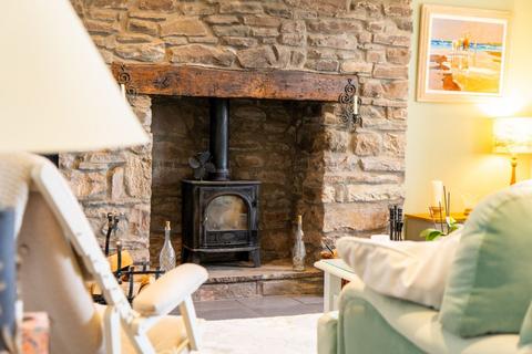2 bedroom detached house for sale, Trecastle, Brecon, LD3