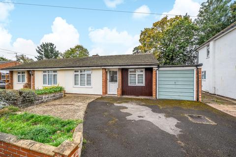 2 bedroom bungalow for sale, Fawcett Crescent, Woodley, Reading