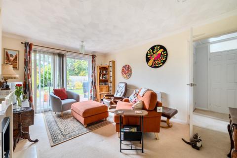 2 bedroom bungalow for sale, Fawcett Crescent, Woodley, Reading