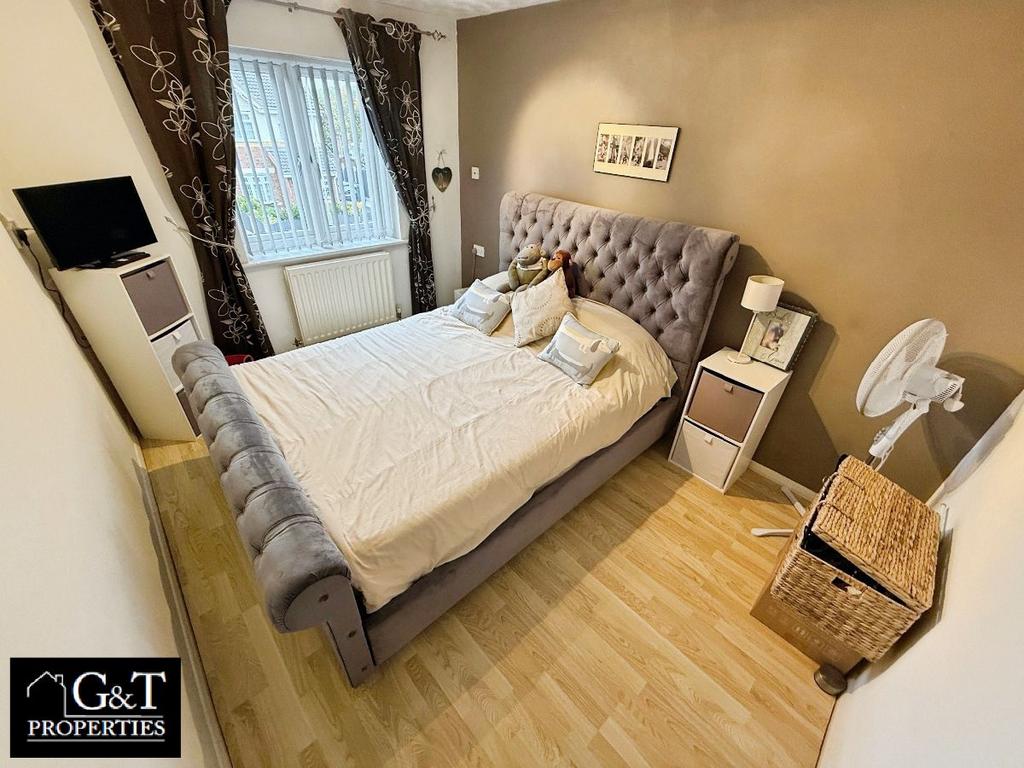 Second bedroom