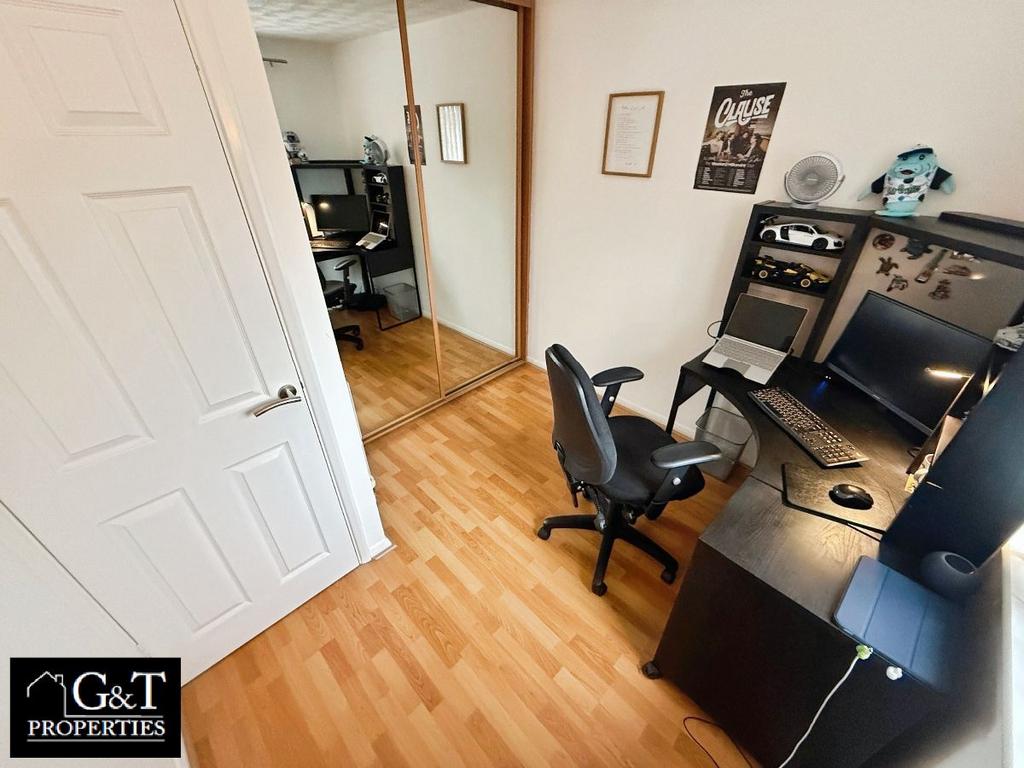 Forth bedroom
