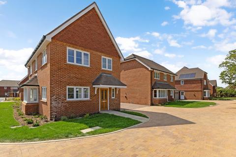 3 bedroom detached house for sale, Manorwood, West Horsley, Leatherhead, Surrey, KT24