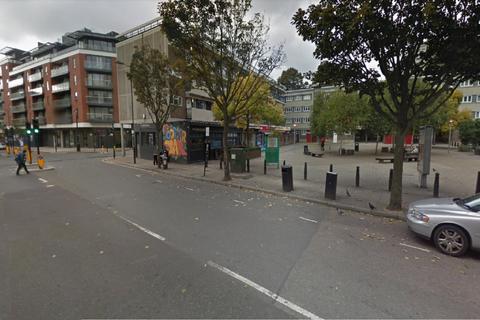 1 bedroom in a flat share to rent, Barnabas House, EC1V 8BY