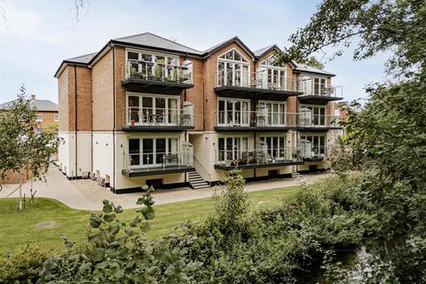 2 bedroom flat for sale, St. Stephens Road, Canterbury CT2